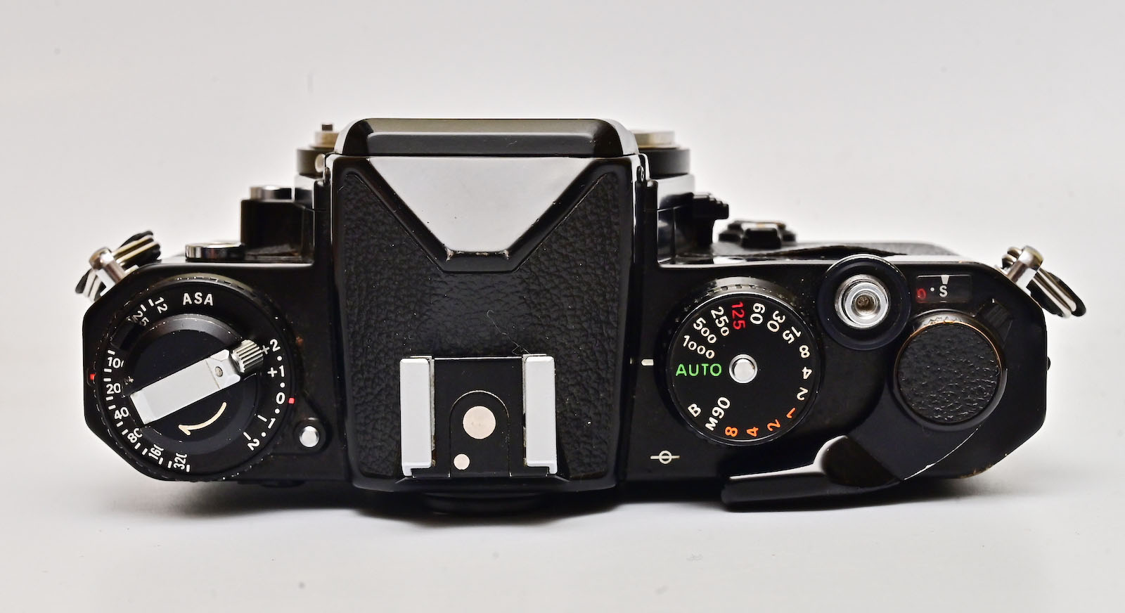 Nikon FE top
